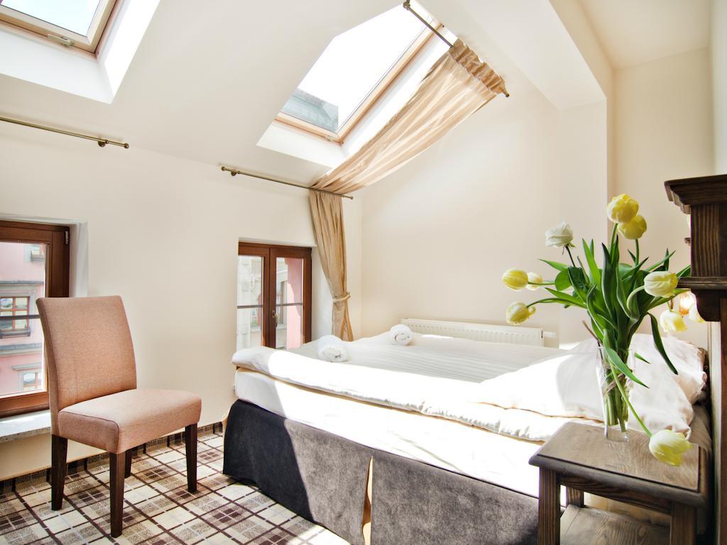 Five Stars Bed&Breakfast 브로츠와프 객실 사진