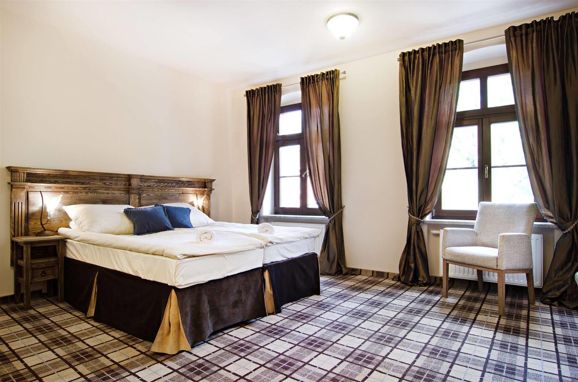 Five Stars Bed&Breakfast 브로츠와프 외부 사진