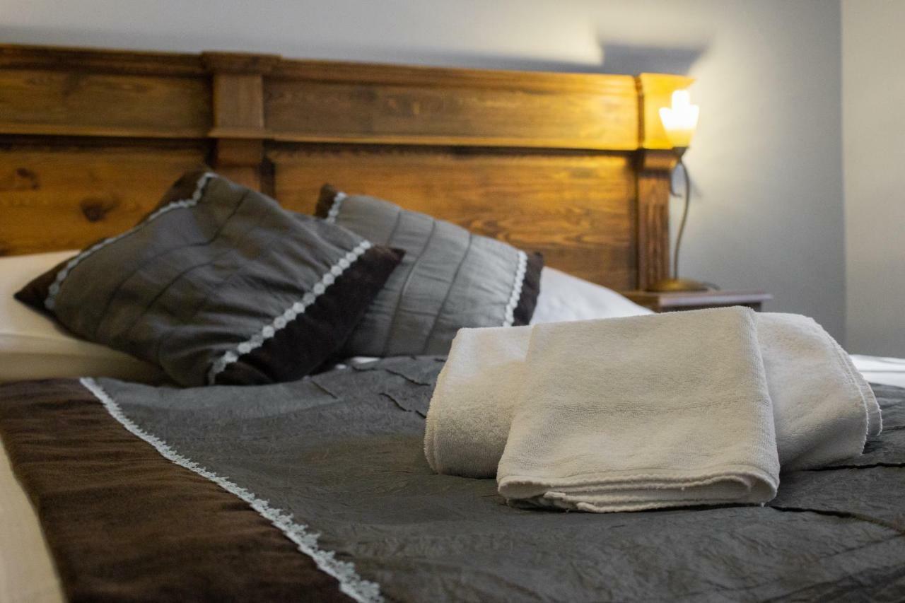 Five Stars Bed&Breakfast 브로츠와프 외부 사진